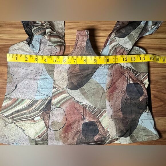 Pretty Little Thing Beige Woven Abstract Print Cross Over Zip Top Size 4 - Picture 6 of 7